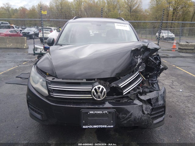 44968462 :رقم المزاد ، WVGAV7AX4HK001982 vin ، 2017 Volkswagen Tiguan 2.0t S مزاد بيع