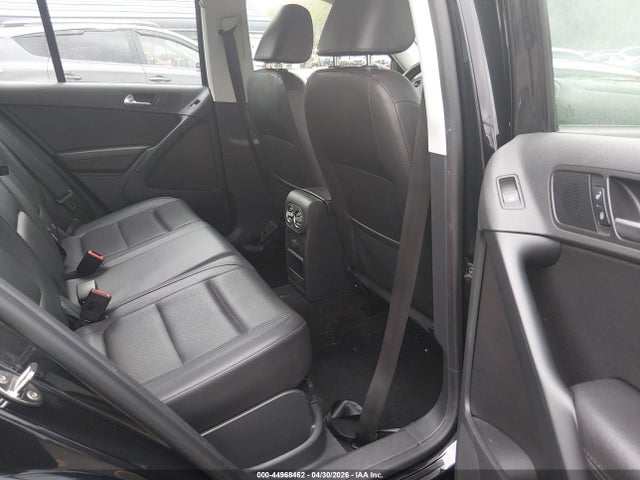 44968462 :رقم المزاد ، WVGAV7AX4HK001982 vin ، 2017 Volkswagen Tiguan 2.0t S مزاد بيع