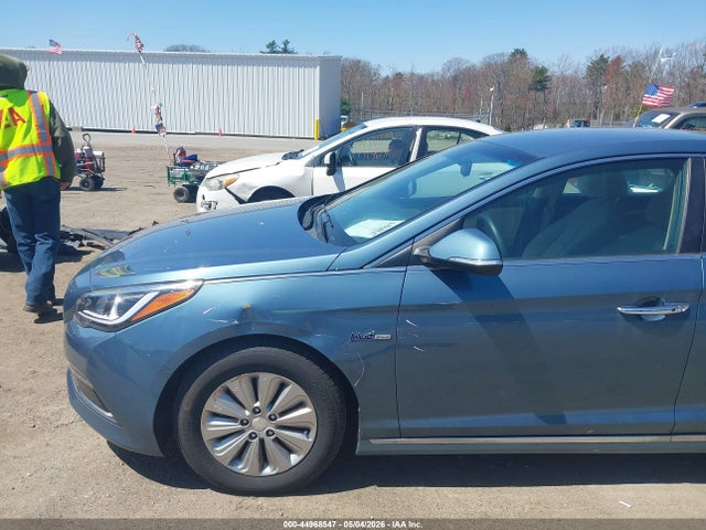 Hyundai Sonata Hybrid Se 2016 KMHE24L18GA016362 Image 13