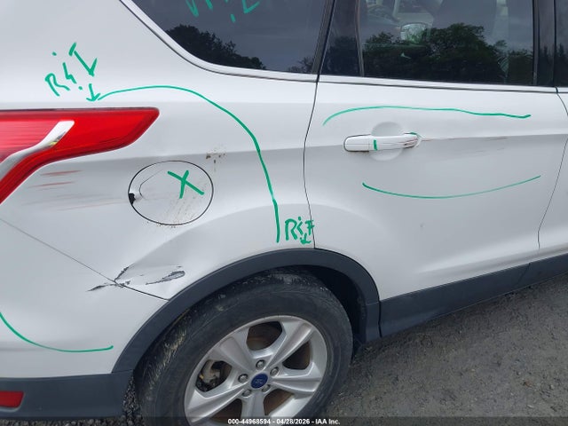 44968594 :رقم المزاد ، 1FMCU9G98FUC75025 vin ، 2015 Ford Escape Se مزاد بيع