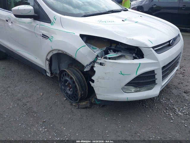 44968594 :رقم المزاد ، 1FMCU9G98FUC75025 vin ، 2015 Ford Escape Se مزاد بيع