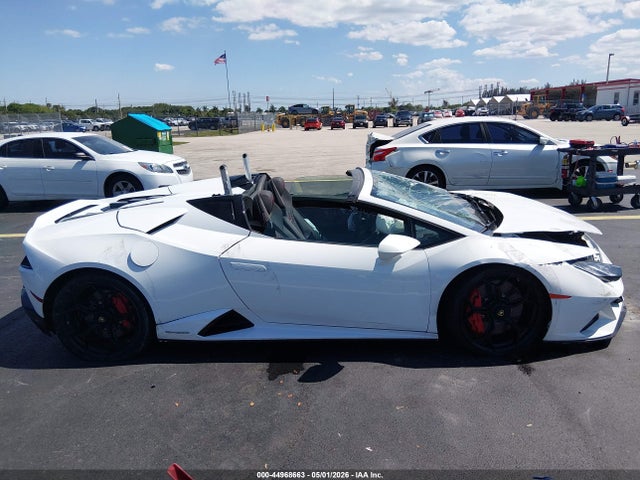 Auction sale of the 2020 Lamborghini Huracan Evo, vin: ZHWUT4ZF2LLA13207, lot number: 44968663