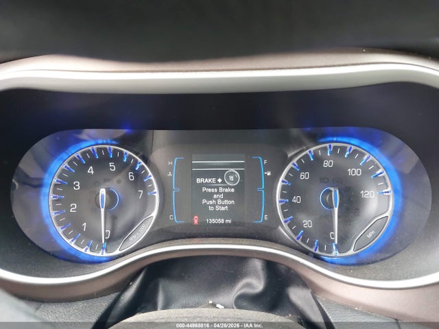 44968816 :رقم المزاد ، 2C4RC1DG8HR635500 vin ، 2017 Chrysler Pacifica Touring مزاد بيع