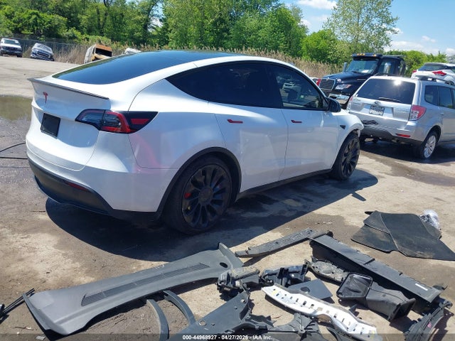 44968927 :رقم المزاد ، 7SAYGDEF4NF468800 vin ، 2022 Tesla Model Y Performance Dual Motor All-wheel Drive مزاد بيع