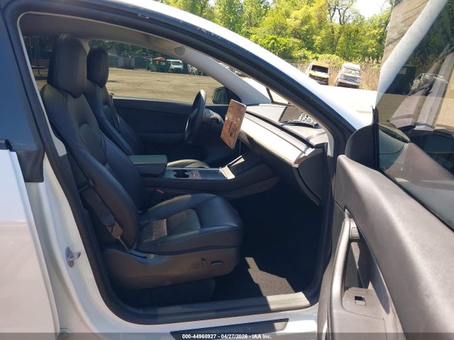 44968927 :رقم المزاد ، 7SAYGDEF4NF468800 vin ، 2022 Tesla Model Y Performance Dual Motor All-wheel Drive مزاد بيع