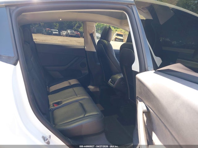 44968927 :رقم المزاد ، 7SAYGDEF4NF468800 vin ، 2022 Tesla Model Y Performance Dual Motor All-wheel Drive مزاد بيع