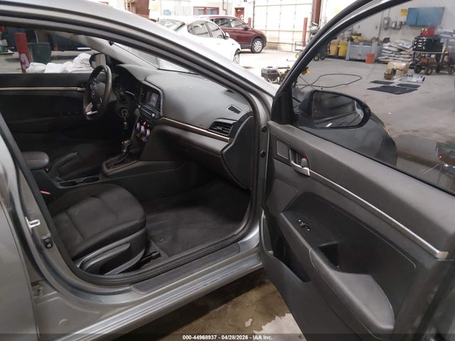 2019 Hyundai Elantra Se მანქანა იყიდება აუქციონზე, vin: KMHD74LFXKU804219, აუქციონის ნომერი: 44968937