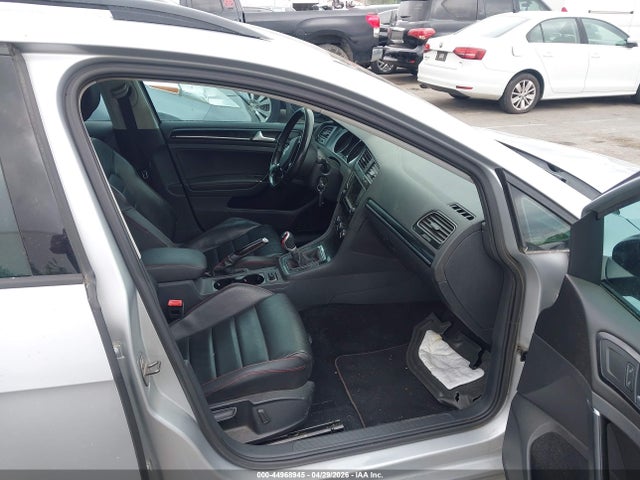 44968945 :رقم المزاد ، 3VWA17AU2GM519115 vin ، 2016 Volkswagen Golf Sportwagen Tsi S 4-door مزاد بيع