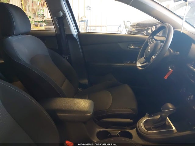 44968980 :رقم المزاد ، 3KPF24AD4ME362973 vin ، 2021 Kia Forte Lxs مزاد بيع