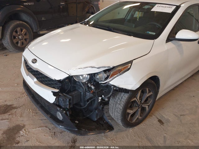 44968980 :رقم المزاد ، 3KPF24AD4ME362973 vin ، 2021 Kia Forte Lxs مزاد بيع