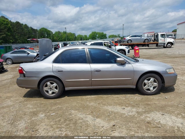 44969058 :رقم المزاد ، 1HGCG1651YA062127 vin ، 2000 Honda Accord 3.0 Ex مزاد بيع