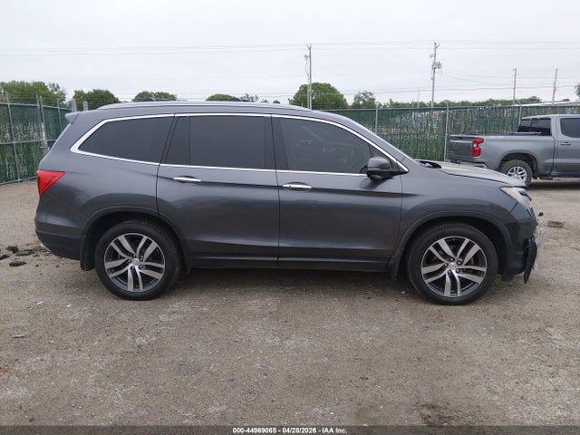 Honda Pilot Touring 2017 5FNYF6H96HB012741 Image 14