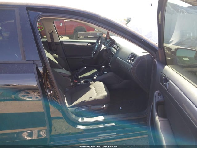 3VWD17AJXFM271715 Volkswagen Jetta 1.8t Se