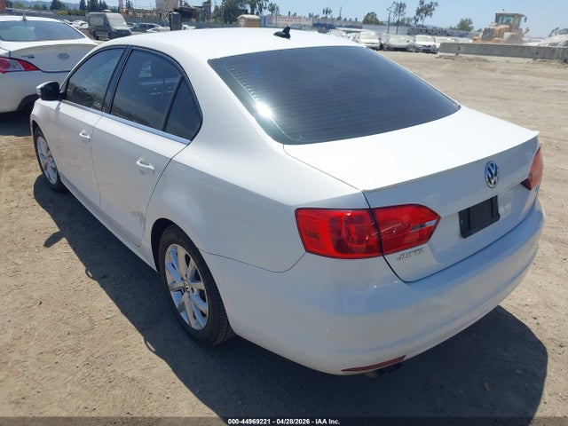 Продажа на аукционе авто 2014 Volkswagen Jetta 1.8t Se, vin: 3VWD07AJ3EM388053, номер лота: 44969221