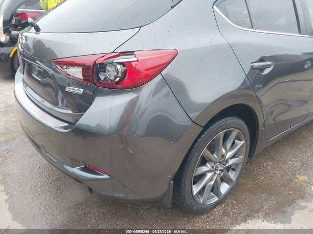 44969245 :رقم المزاد ، 3MZBN1L36JM270285 vin ، 2018 Mazda Mazda3 Touring مزاد بيع