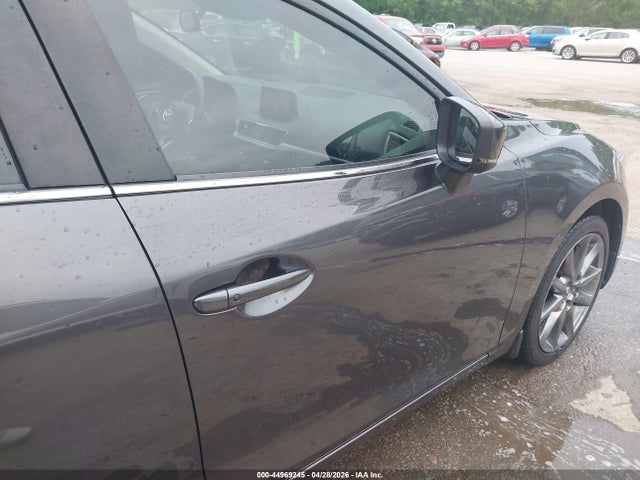 44969245 :رقم المزاد ، 3MZBN1L36JM270285 vin ، 2018 Mazda Mazda3 Touring مزاد بيع