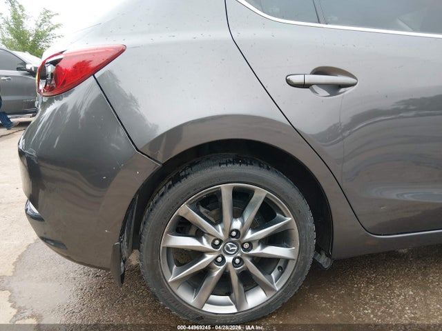 44969245 :رقم المزاد ، 3MZBN1L36JM270285 vin ، 2018 Mazda Mazda3 Touring مزاد بيع
