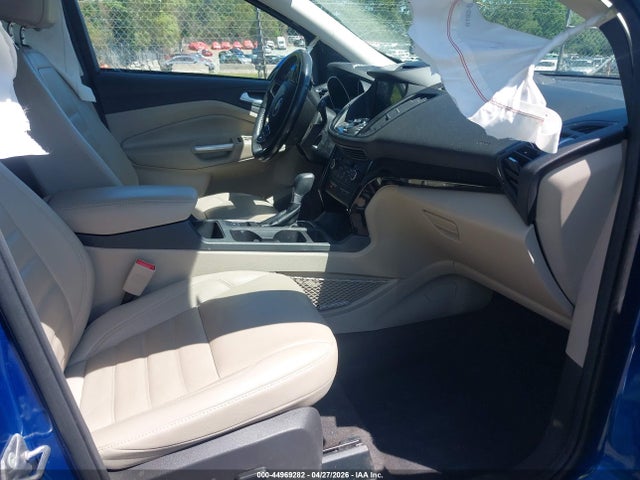 44969282 :رقم المزاد ، 1FMCU0J98HUB77278 vin ، 2017 Ford Escape Titanium مزاد بيع