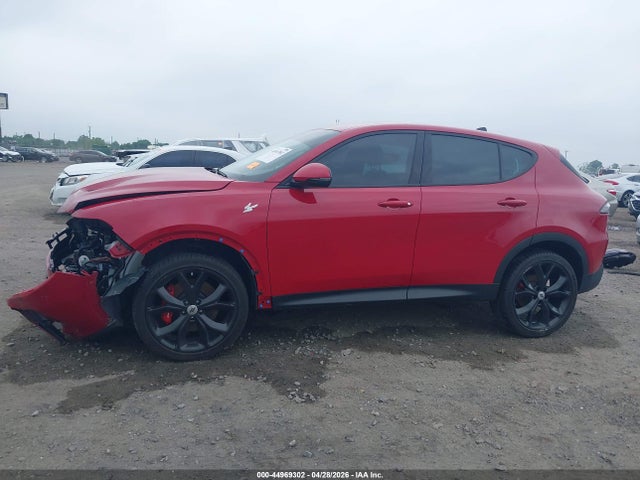 2024 Dodge Hornet Gt Awd მანქანა იყიდება აუქციონზე, vin: ZACNDFAN7R3A39318, აუქციონის ნომერი: 44969302