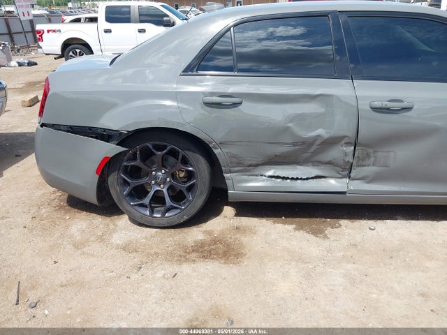 2019 Chrysler 300 Touring მანქანა იყიდება აუქციონზე, vin: 2C3CCAAG1KH679270, აუქციონის ნომერი: 44969381
