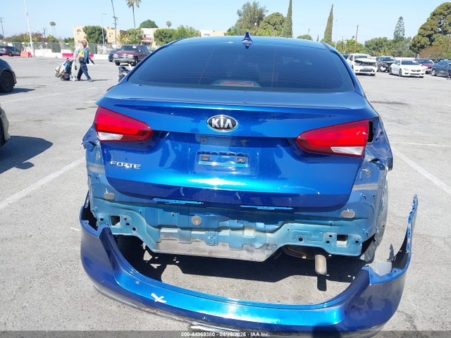 3KPFK4A73JE190215 KIA FORTE LX