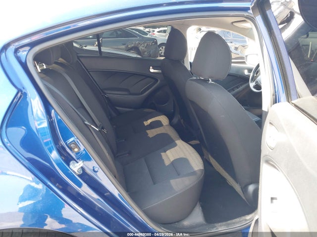 3KPFK4A73JE190215 KIA FORTE LX