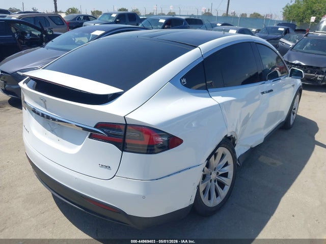 Tesla Model X 60d/70d/75d/90d 2016 5YJXCAE26GF001803 Image 4