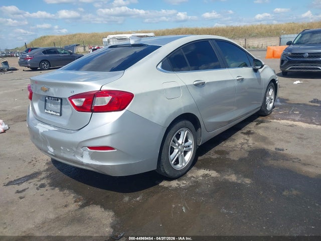 1G1BE5SM0J7108353 Chevrolet Cruze Lt Auto