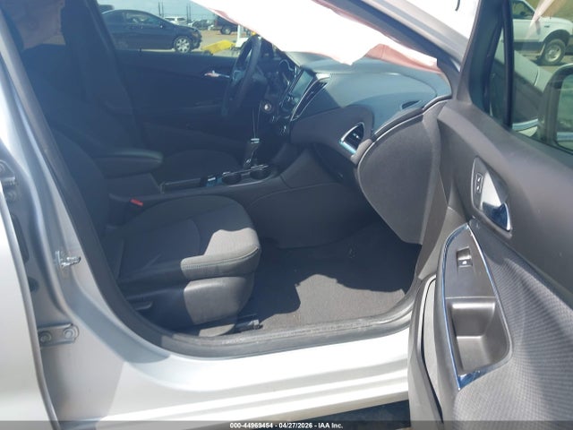 1G1BE5SM0J7108353 Chevrolet Cruze Lt Auto