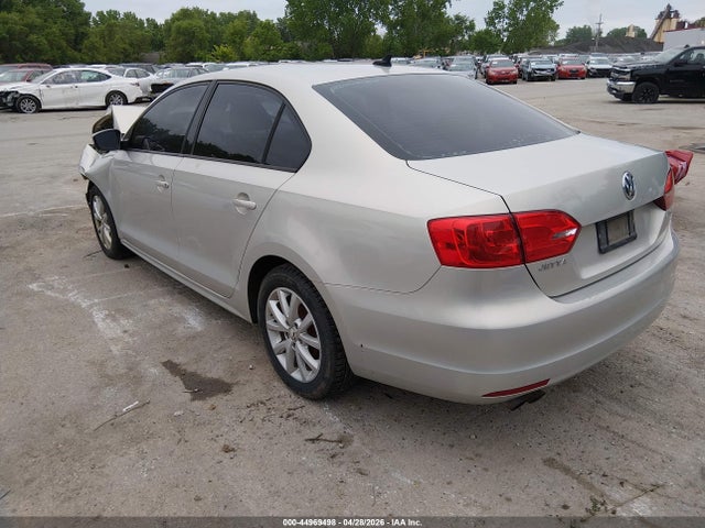 44969498 :رقم المزاد ، 3VWDZ7AJ9BM318946 vin ، 2011 Volkswagen Jetta 2.5l Se مزاد بيع