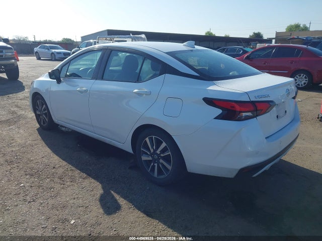 3N1CN8EV5ML875605 Nissan Versa Sv Xtronic Cvt