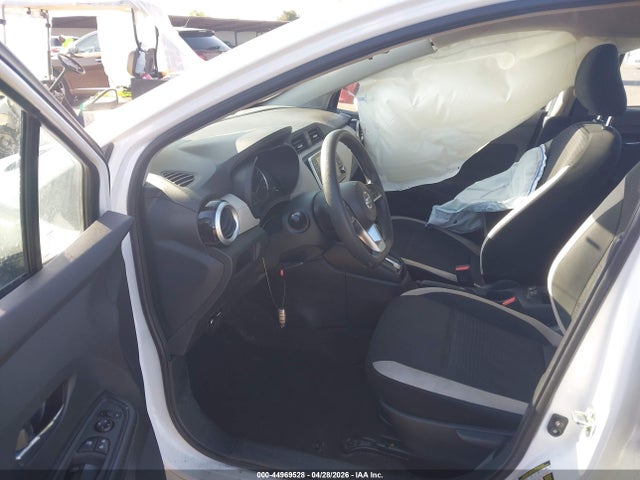3N1CN8EV5ML875605 Nissan Versa Sv Xtronic Cvt