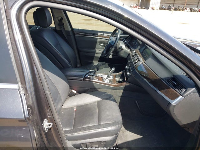 2011 Bmw 528i მანქანა იყიდება აუქციონზე, vin: WBAFR1C53BC744204, აუქციონის ნომერი: 44969560
