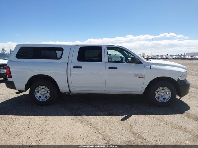 3C6RR7KG7KG619944 RAM 1500 Classic Tradesman 4x4 5&#039;7 Box