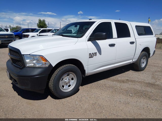 3C6RR7KG7KG619944 RAM 1500 Classic Tradesman 4x4 5&#039;7 Box