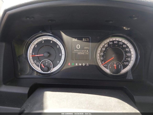 3C6RR7KG7KG619944 RAM 1500 Classic Tradesman 4x4 5&#039;7 Box