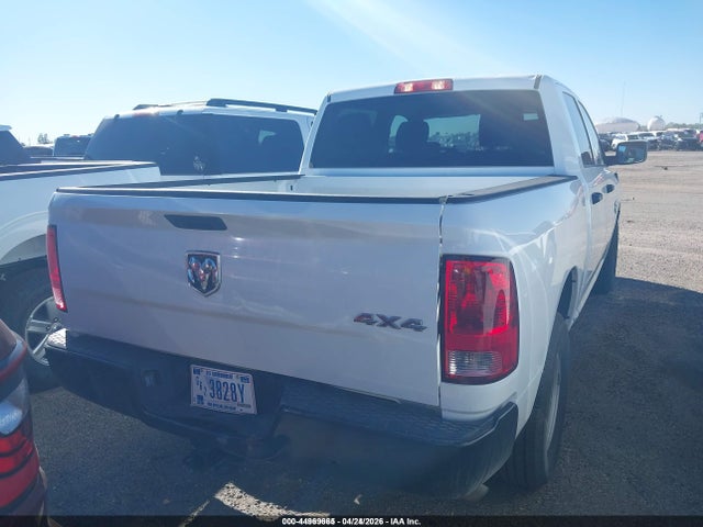 3C6RR7KG5MG691681 RAM 1500 Classic Tradesman 4x4 5&#039;7 Box