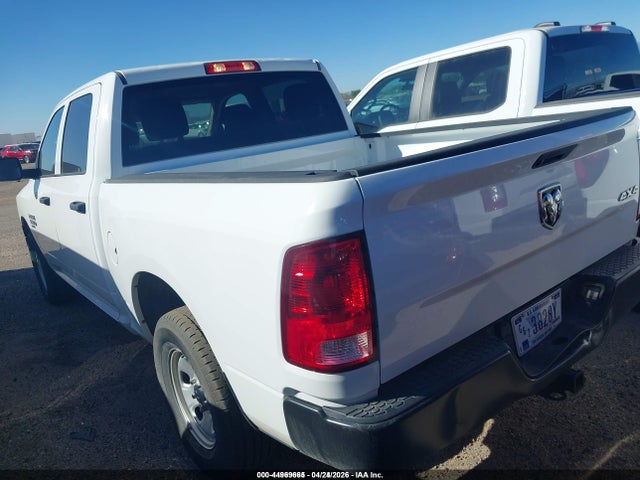 3C6RR7KG5MG691681 RAM 1500 Classic Tradesman 4x4 5&#039;7 Box
