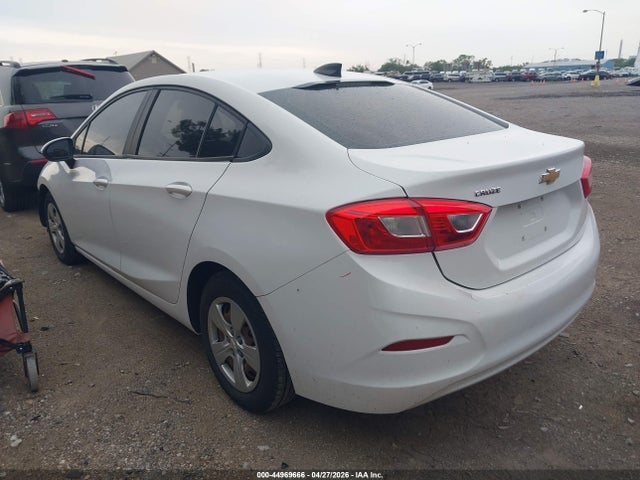 Продажа на аукционе авто 2017 Chevrolet Cruze Ls Auto, vin: 1G1BC5SM7H7247475, номер лота: 44969666