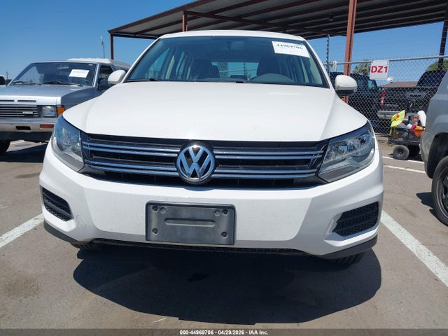 2013 Volkswagen Tiguan S მანქანა იყიდება აუქციონზე, vin: WVGAV3AX5DW607724, აუქციონის ნომერი: 44969706