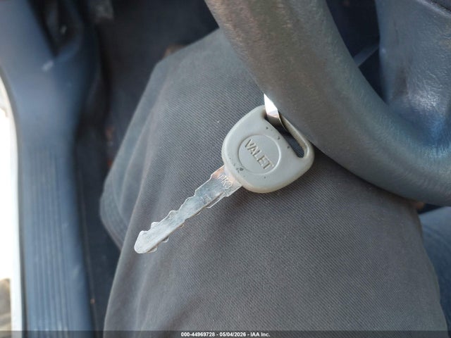 Продажа на аукционе авто 2000 Buick Lesabre Custom, vin: 1G4HP54K0YU243119, номер лота: 44969728