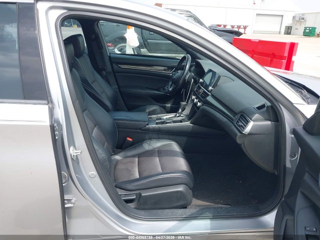 44969759 :رقم المزاد ، 1HGCV1F38JA125668 vin ، 2018 Honda Accord Sport مزاد بيع