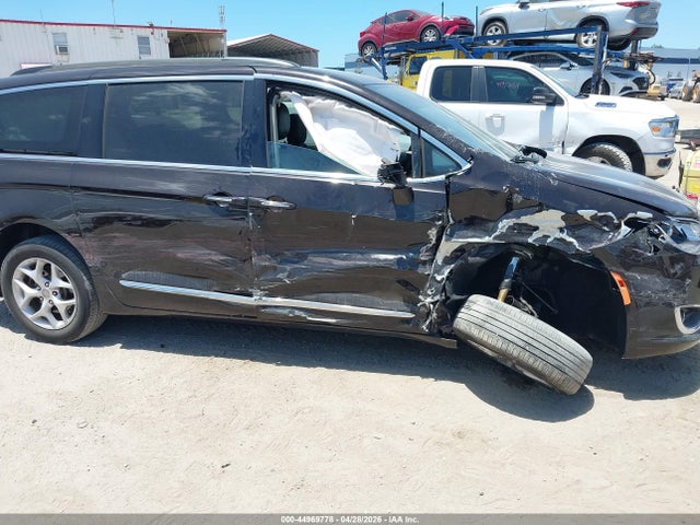 Auction sale of the 2017 Chrysler Pacifica Touring-l, vin: 2C4RC1BG6HR668028, lot number: 44969778