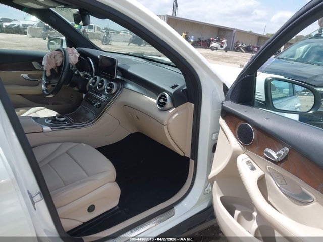 WDC0G4JB8JV071464 Mercedes-Benz GLC 300