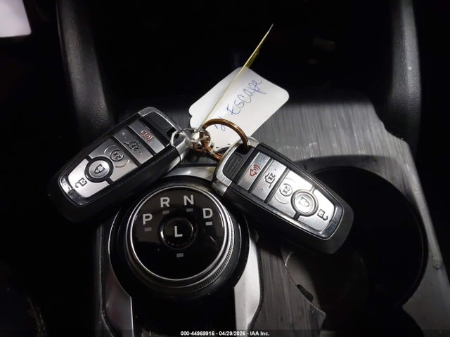 44969916 :رقم المزاد ، 1FMCU9CZ7MUA52526 vin ، 2021 Ford Escape Sel Hybrid مزاد بيع