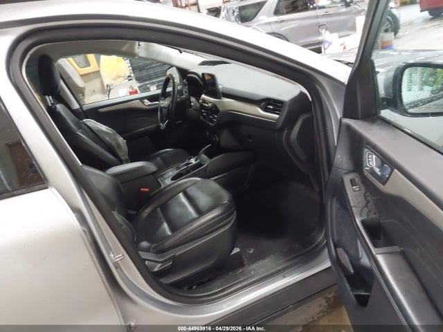 44969916 :رقم المزاد ، 1FMCU9CZ7MUA52526 vin ، 2021 Ford Escape Sel Hybrid مزاد بيع