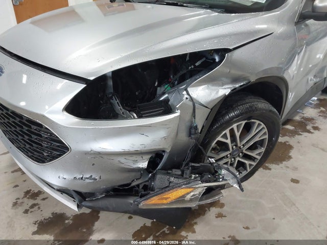 44969916 :رقم المزاد ، 1FMCU9CZ7MUA52526 vin ، 2021 Ford Escape Sel Hybrid مزاد بيع