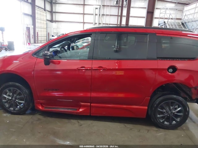 Chrysler Pacifica Select 2025 2C4RC1BG3SR605105 Image 15