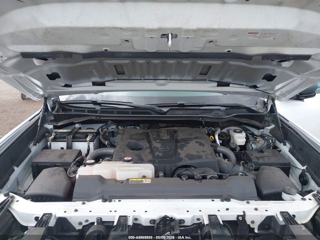 Toyota Tundra Sr5 2022 5TFLA5EC8NX006962 Image 10