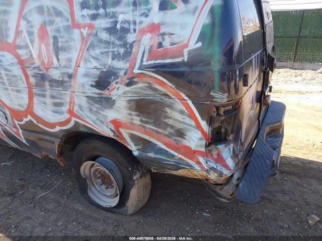 44970006 :رقم المزاد ، 1FTSE34L72HA26258 vin ، 2002 Ford E-350 Super Duty Commercial/recreational مزاد بيع